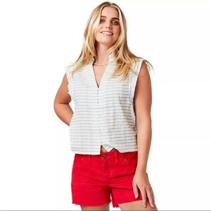 Carve Designs breezy striped Raegan top. Stay cool in light cotton, cap sleeves!